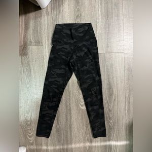 black and gray camouflage leggings